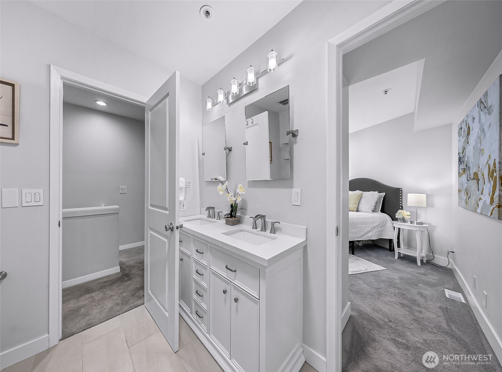 9039 NE Juanita Drive #104, Kirkland, WA 98034