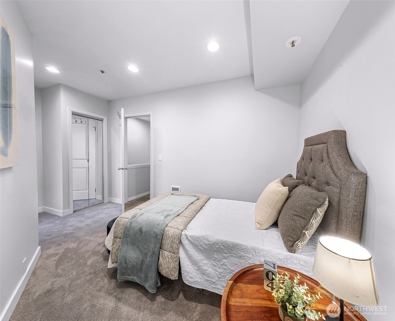 9039 NE Juanita Drive #104, Kirkland, WA 98034