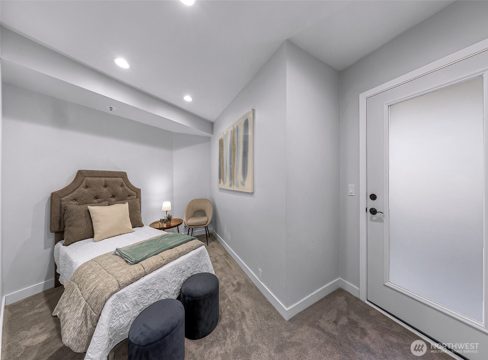 9039 NE Juanita Drive #104, Kirkland, WA 98034
