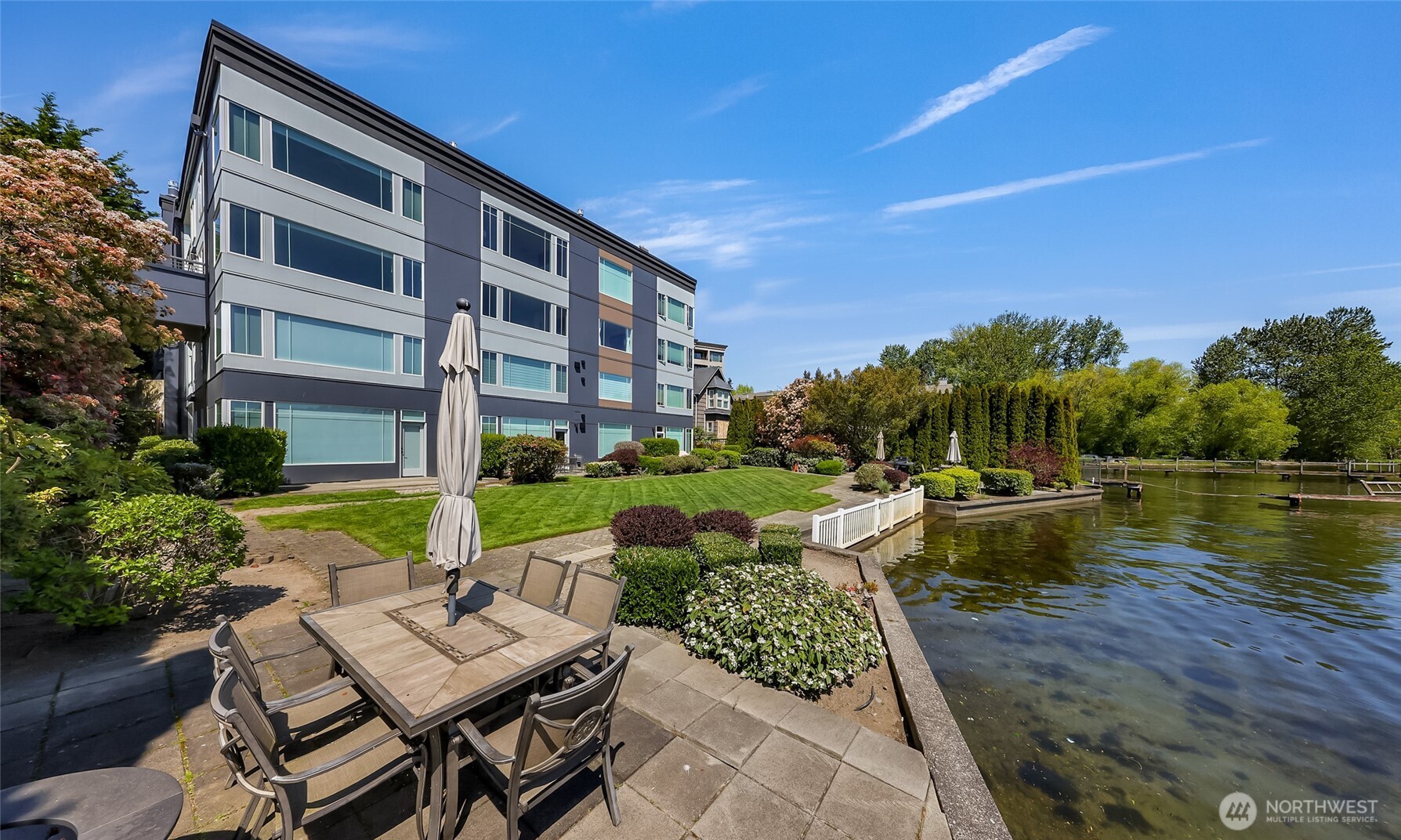 9039 NE Juanita Drive #104, Kirkland, WA 98034
