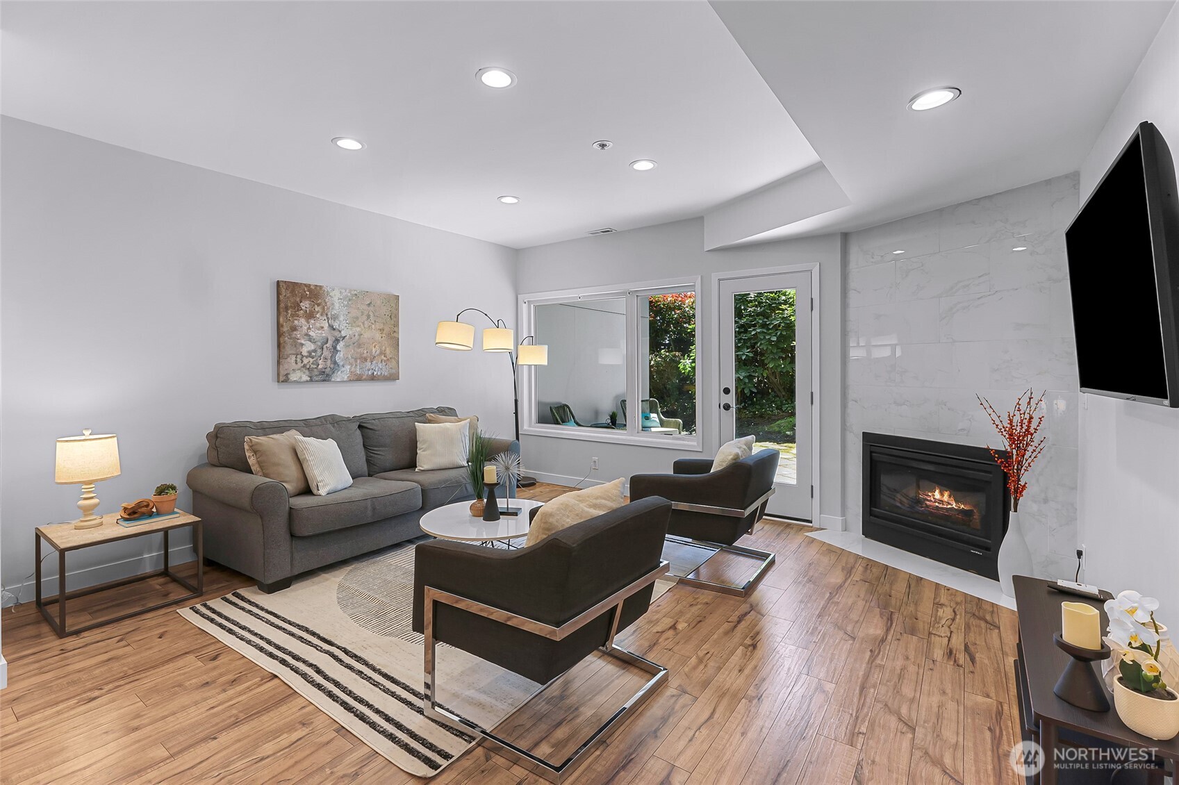 9039 NE Juanita Drive #104, Kirkland, WA 98034