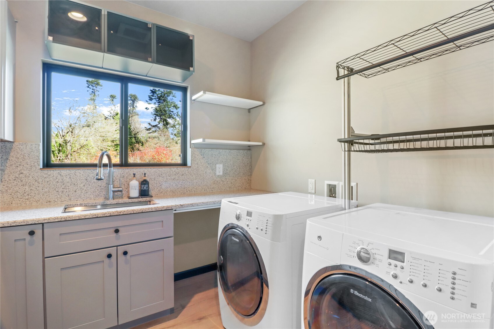 25641 Marine View Drive S, Des Moines, WA 98198