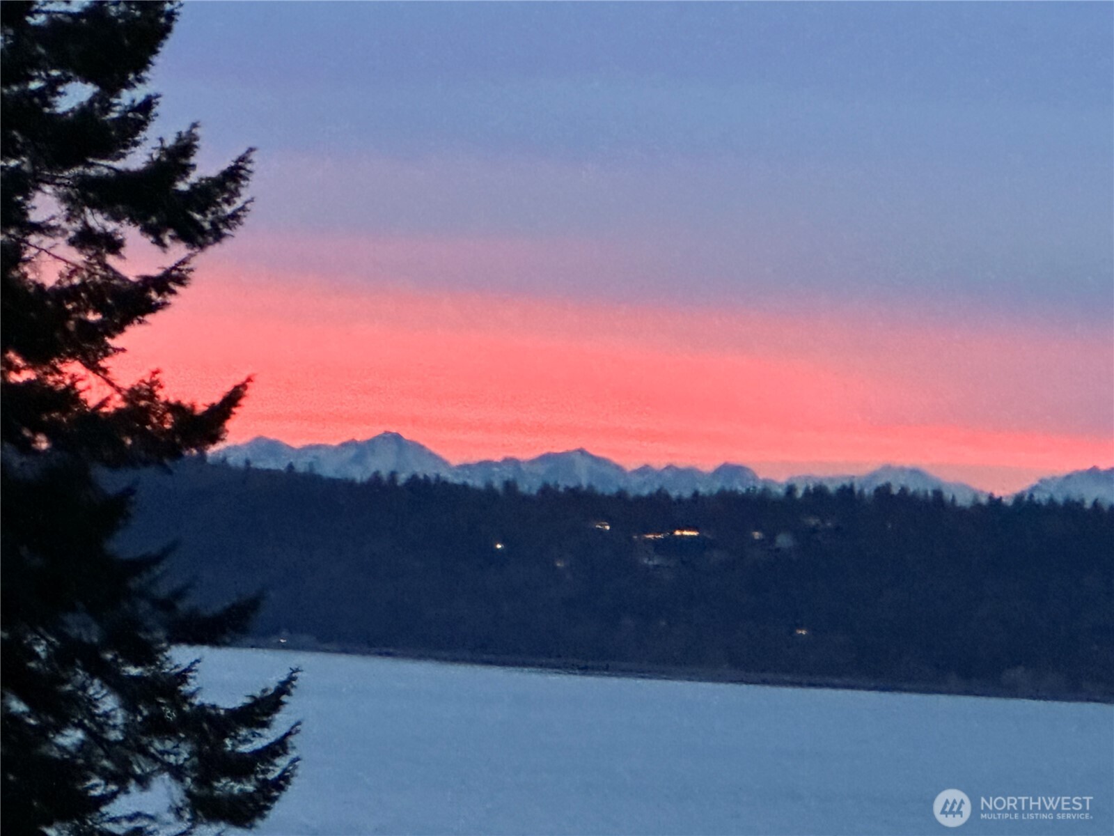 25641 Marine View Drive S, Des Moines, WA 98198