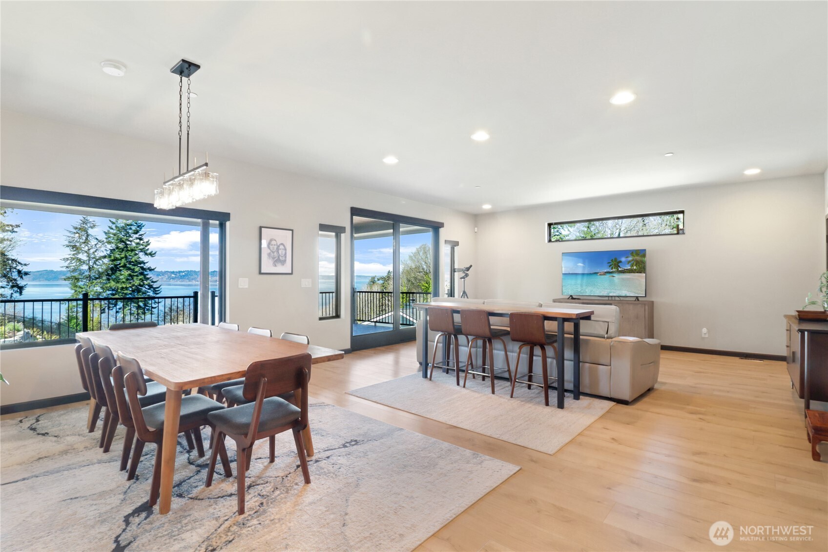 25641 Marine View Drive S, Des Moines, WA 98198