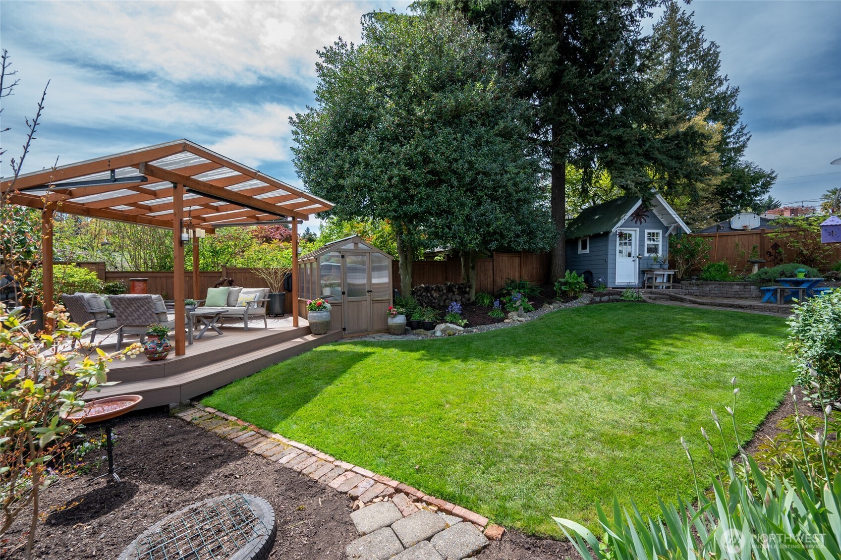 4061 W Ruffner Street , Seattle, WA 98199
