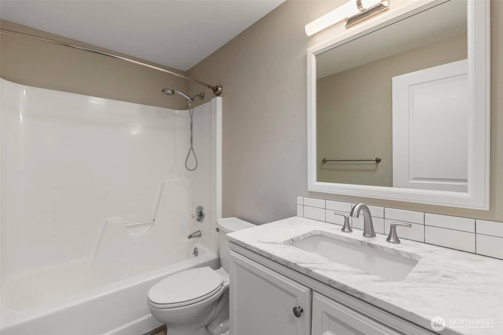 3707 Hoadly Loop SE, Tumwater, WA 98501