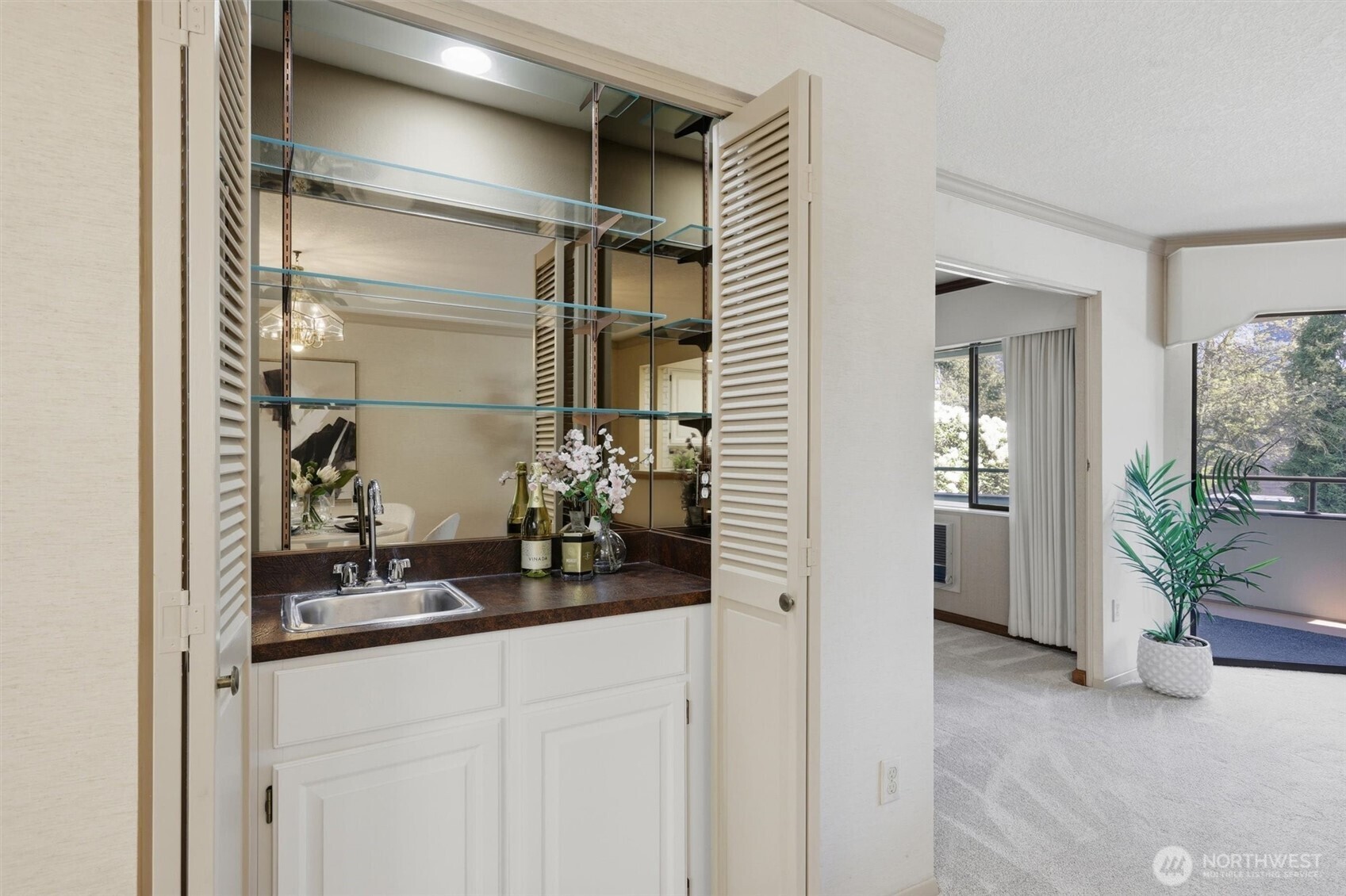 401 100th Avenue NE #209, Bellevue, WA 98004