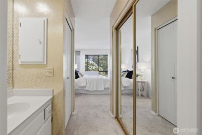401 100th Avenue NE #209, Bellevue, WA 98004 - Photo 18