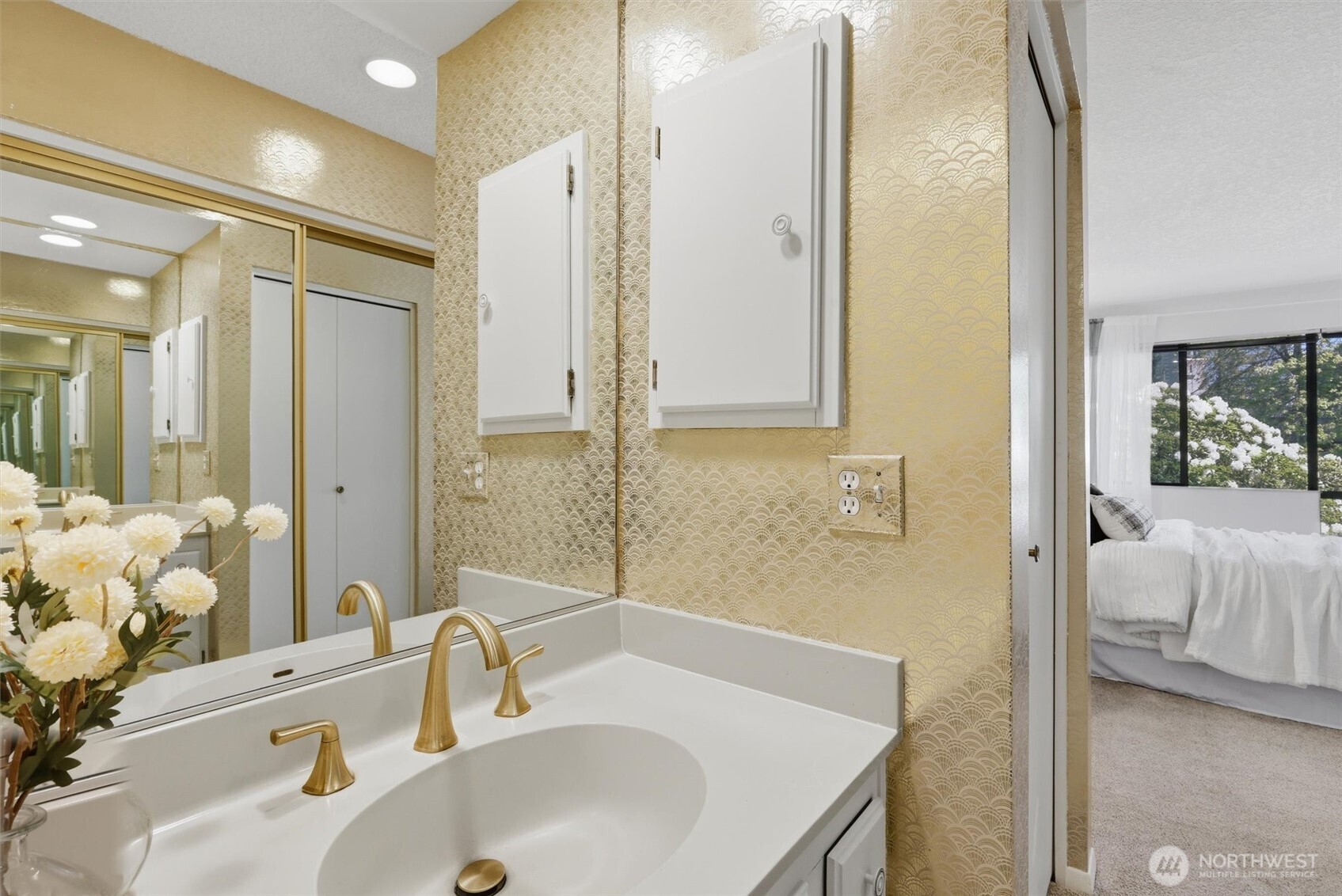 401 100th Avenue NE #209, Bellevue, WA 98004
