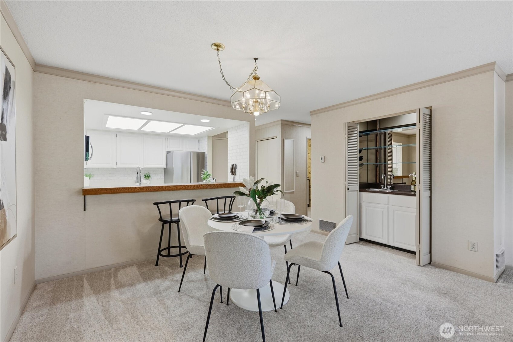401 100th Avenue NE #209, Bellevue, WA 98004