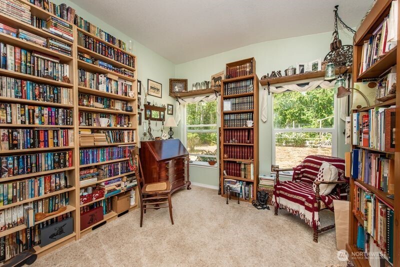 572 Critter Country Trail , Sequim, WA 98382