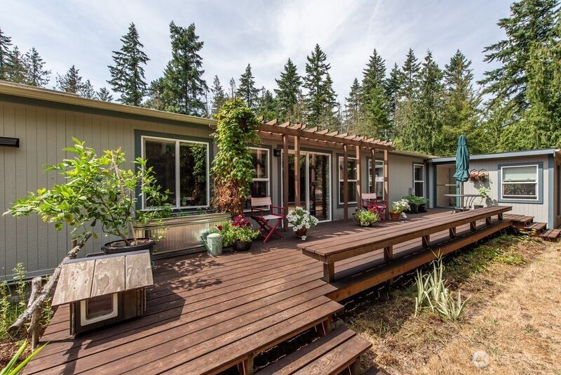 572 Critter Country Trail , Sequim, WA 98382