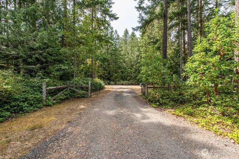572 Critter Country Trail , Sequim, WA 98382