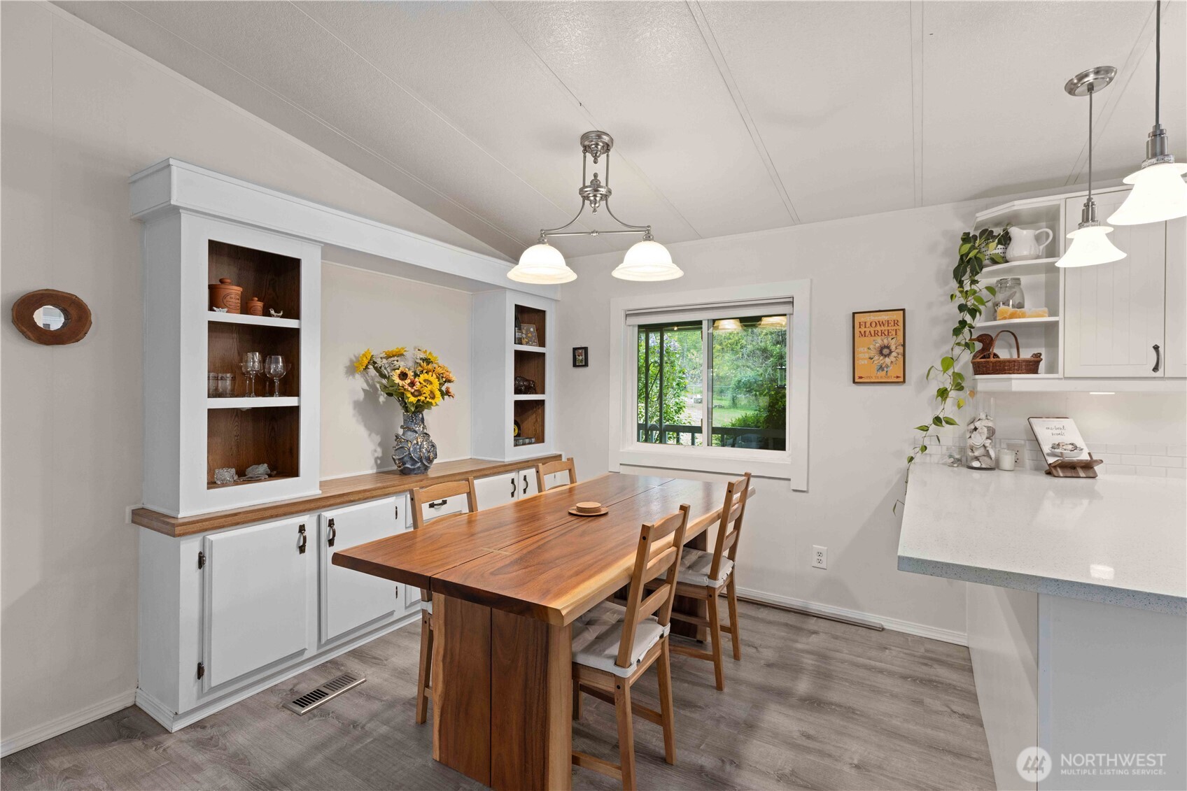 11811 NE Jefferson Point Road , Kingston, WA 98346