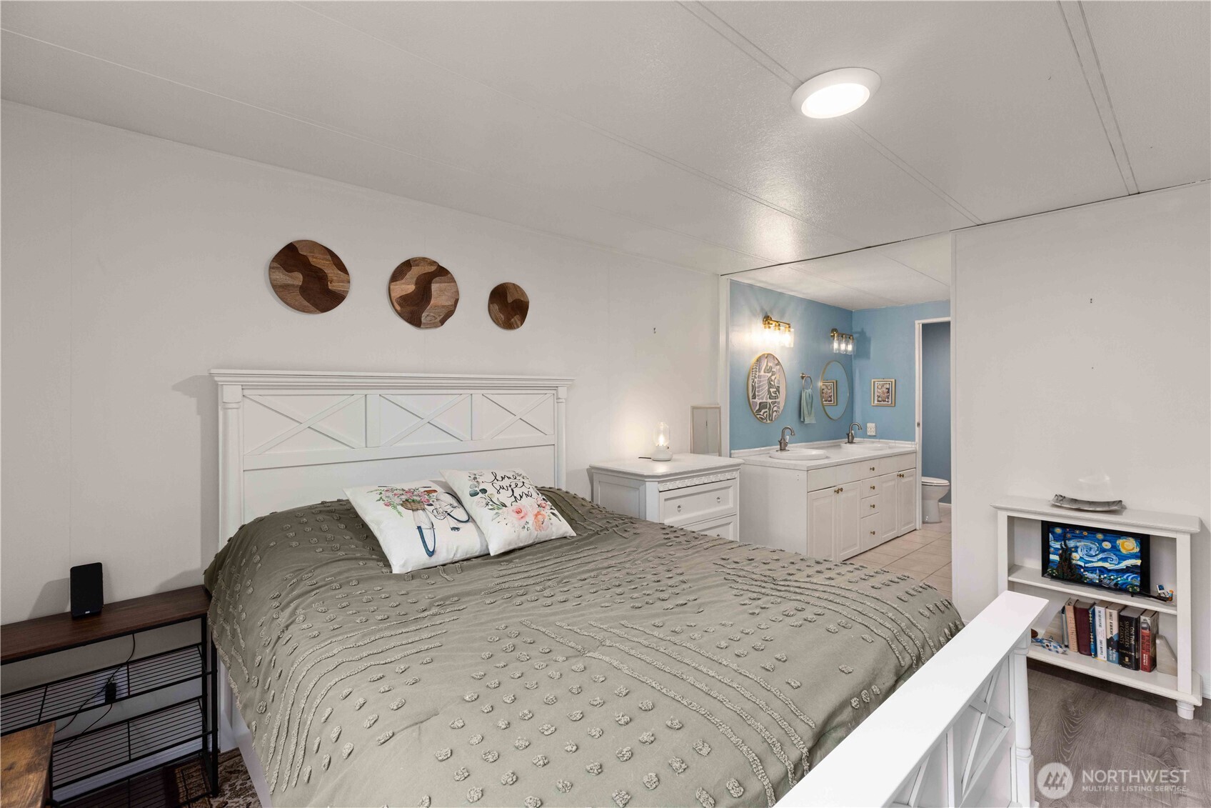 11811 NE Jefferson Point Road , Kingston, WA 98346