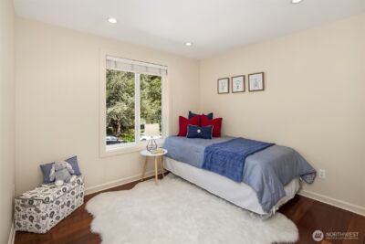 17703 NE 34th Street , Redmond, WA 98052 - Photo 17