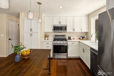 17703 NE 34th Street , Redmond, WA 98052 - Photo 4