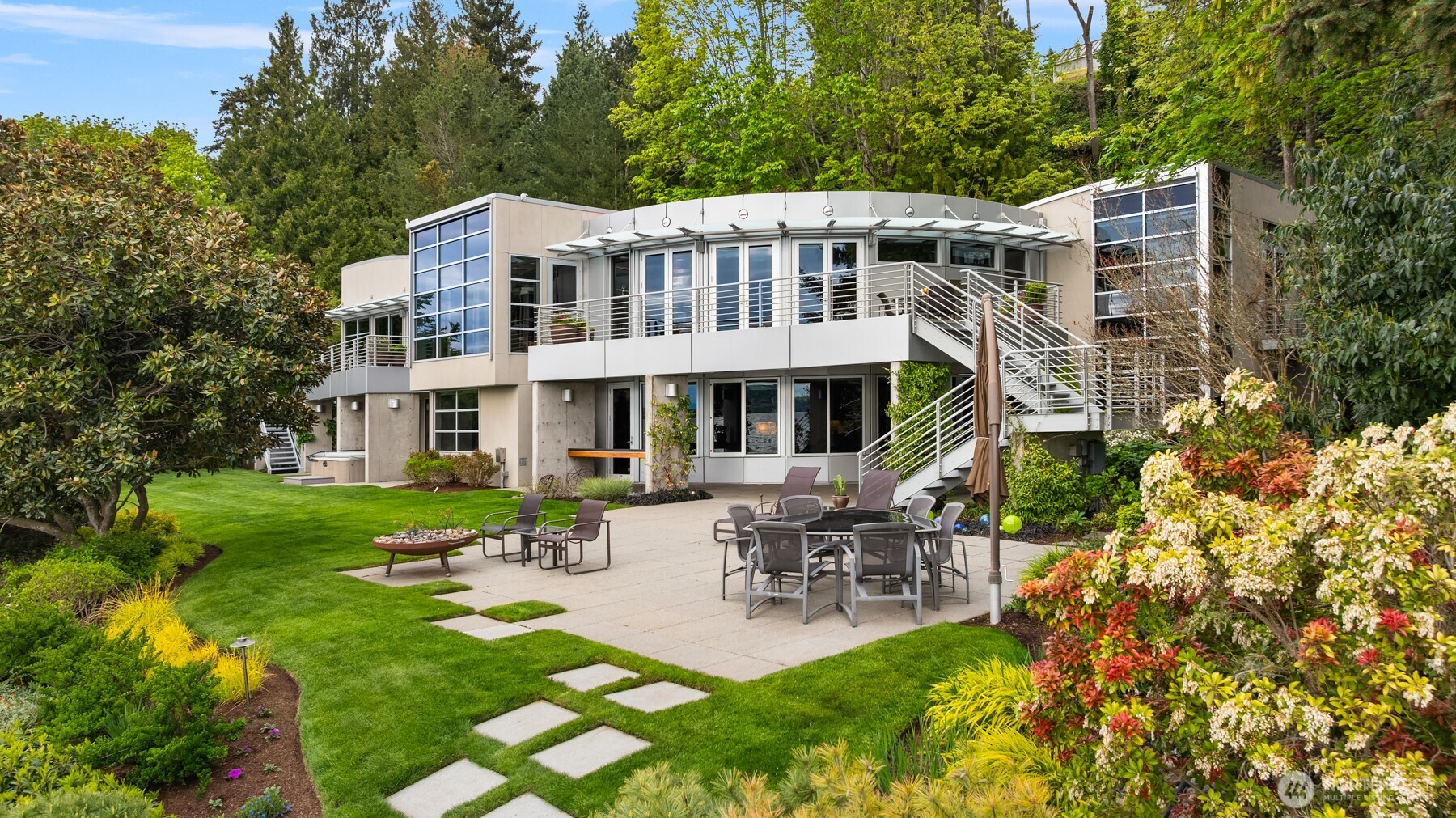 7525 NE 28th Place , Medina, WA 98039