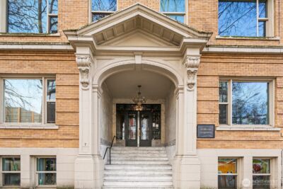 7 Harrison Street #39, Seattle, WA 98109 - Photo 1