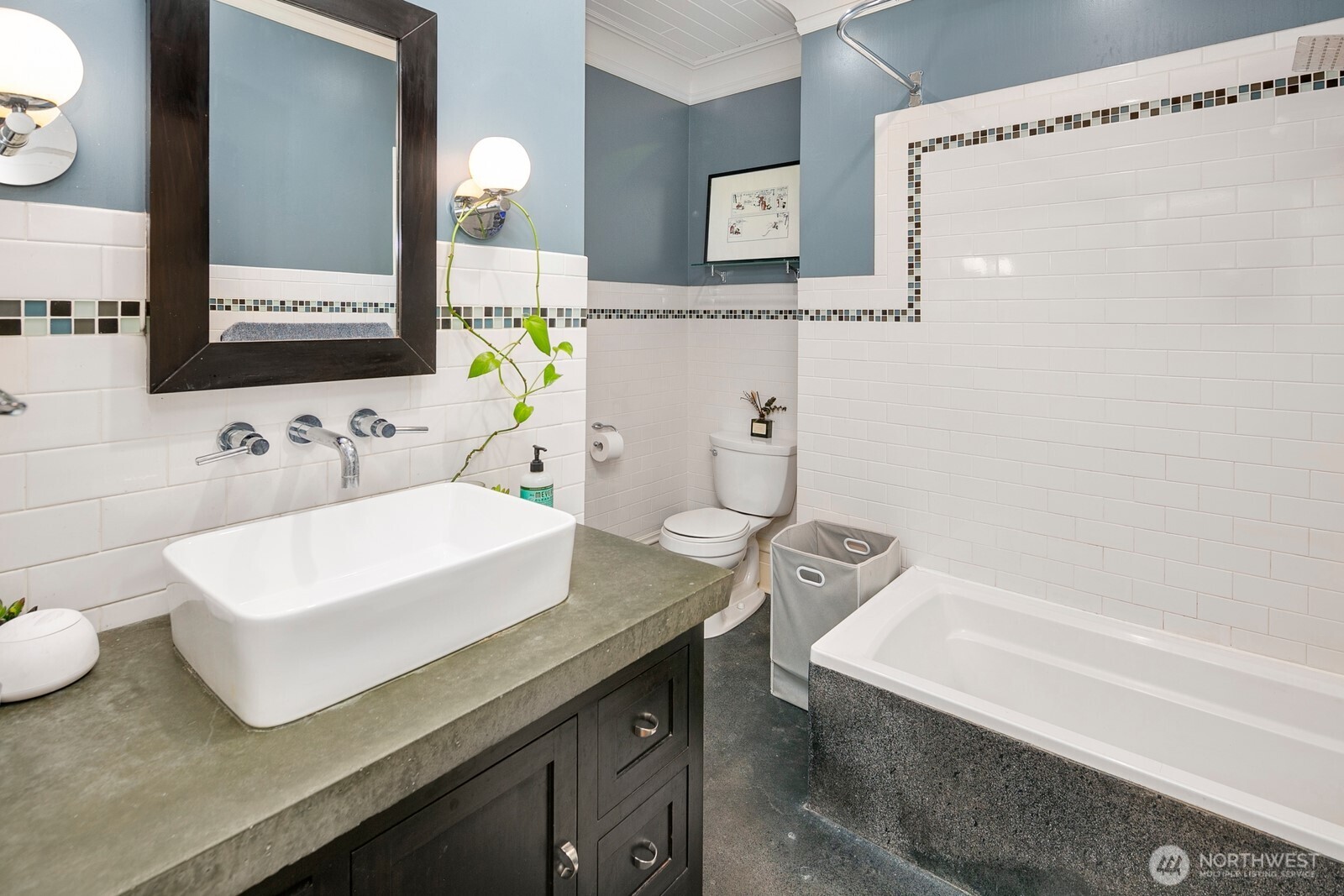 7 Harrison Street #39, Seattle, WA 98109