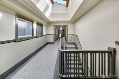 7 Harrison Street #39, Seattle, WA 98109 - Photo 4