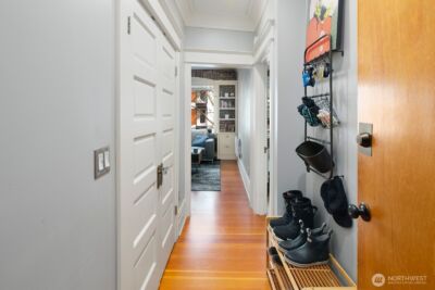 7 Harrison Street #39, Seattle, WA 98109 - Photo 6
