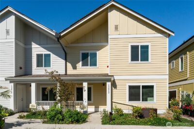 13813 32nd Lane S, Tukwila, WA 98168 - Photo 2