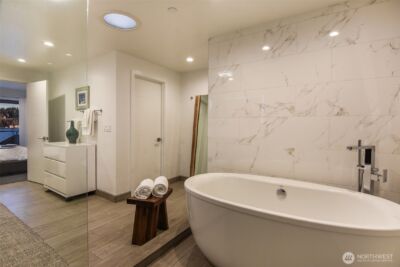 6240 E Mercer Way , Mercer Island, WA 98040 - Photo 20