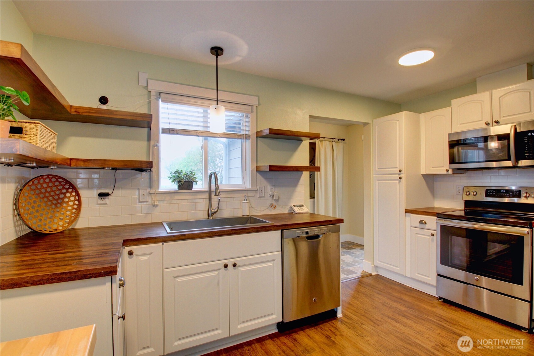315 N Baker Street , Mount Vernon, WA 98273