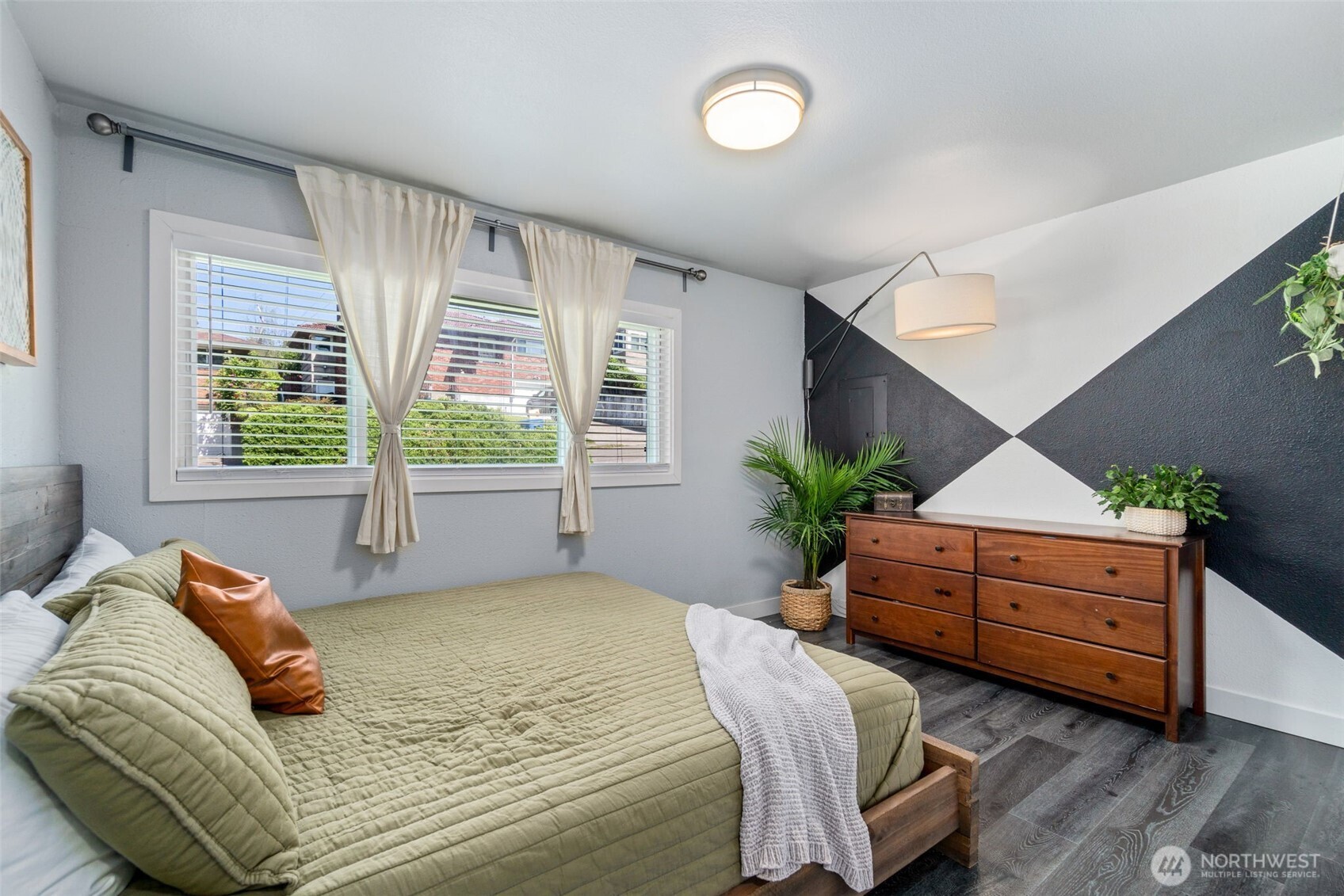 3713 S Burns Street , Seattle, WA 98118