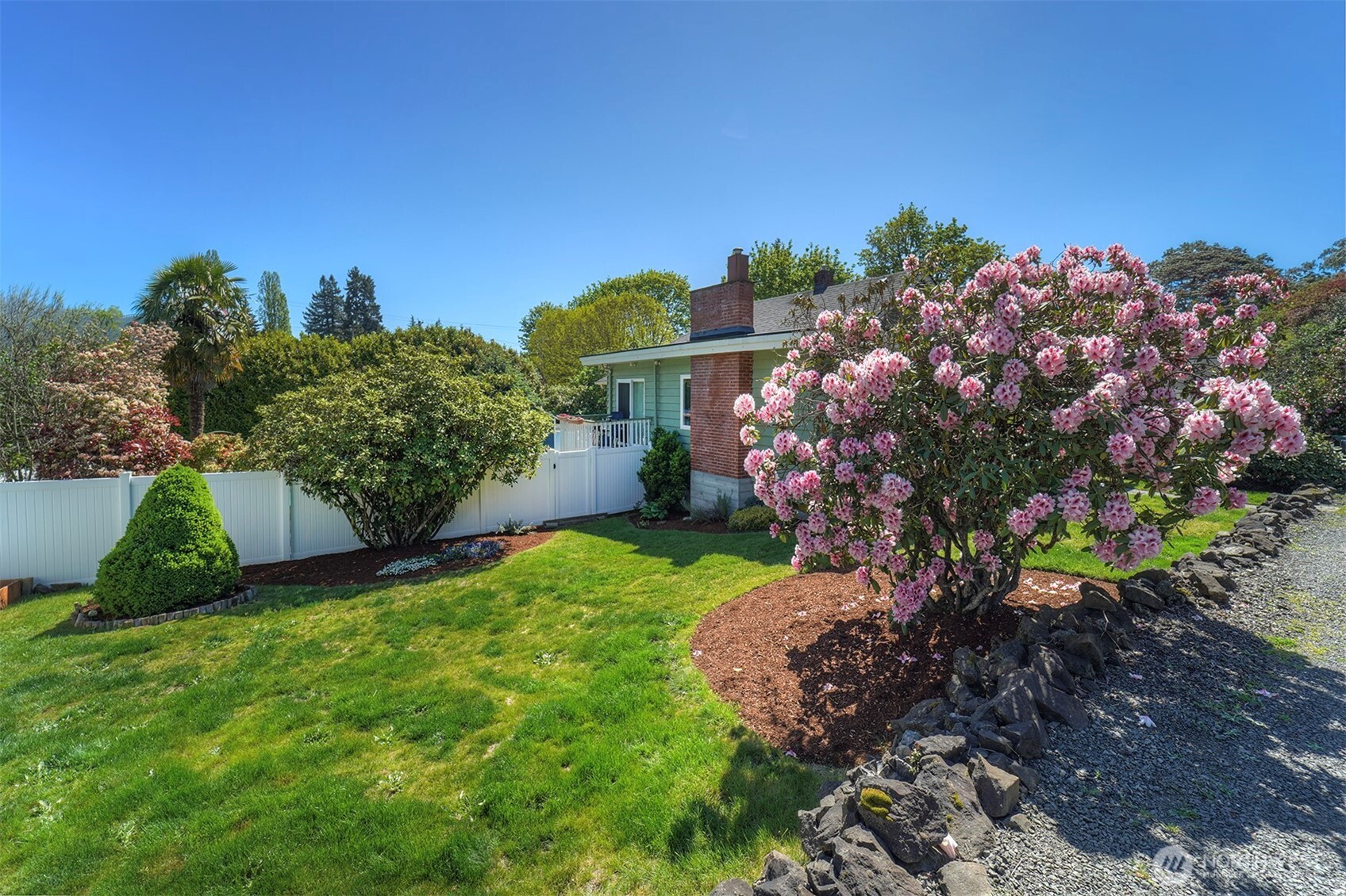 1112 N Cambrian Avenue , Bremerton, WA 98312