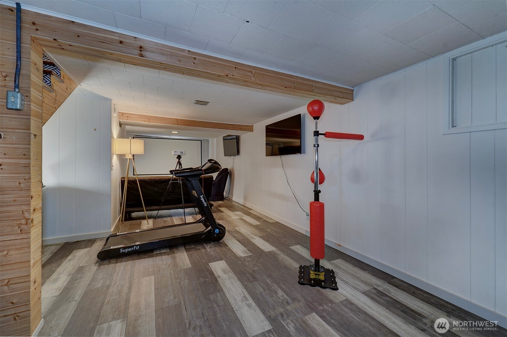 1112 N Cambrian Avenue , Bremerton, WA 98312