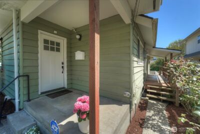 1112 N Cambrian Avenue , Bremerton, WA 98312 - Photo 3