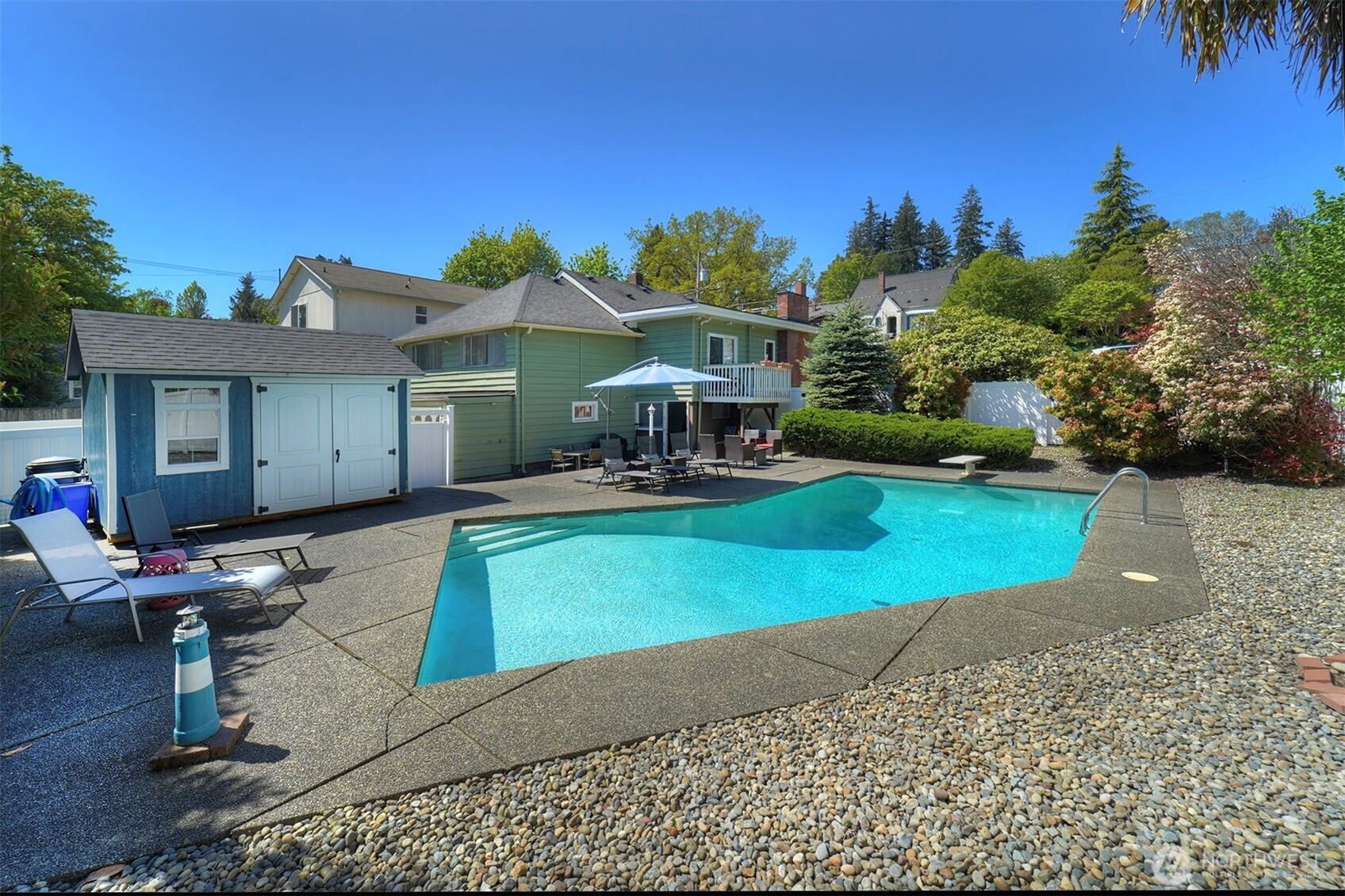 1112 N Cambrian Avenue , Bremerton, WA 98312