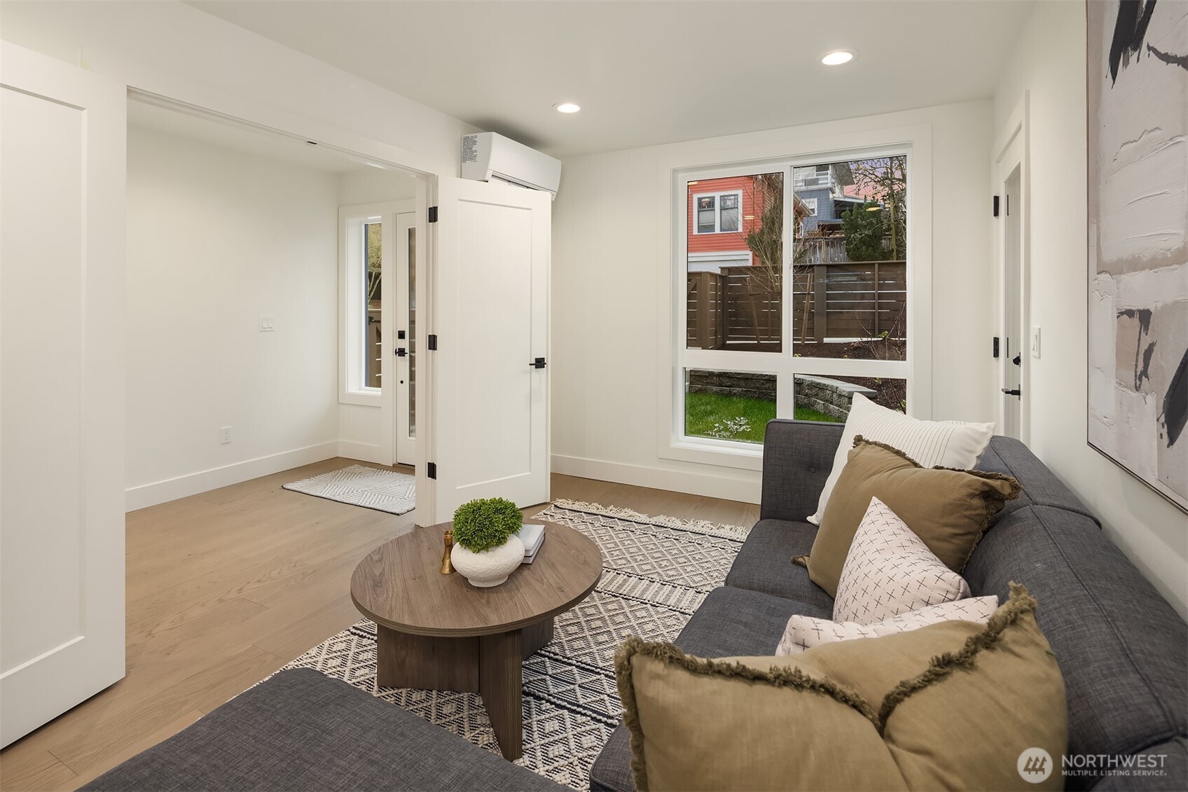 4406 1st Avenue NE, Seattle, WA 98105