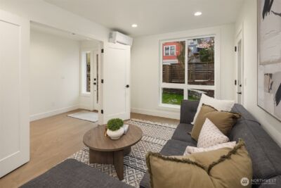 4406 1st Avenue NE, Seattle, WA 98105 - Photo 5