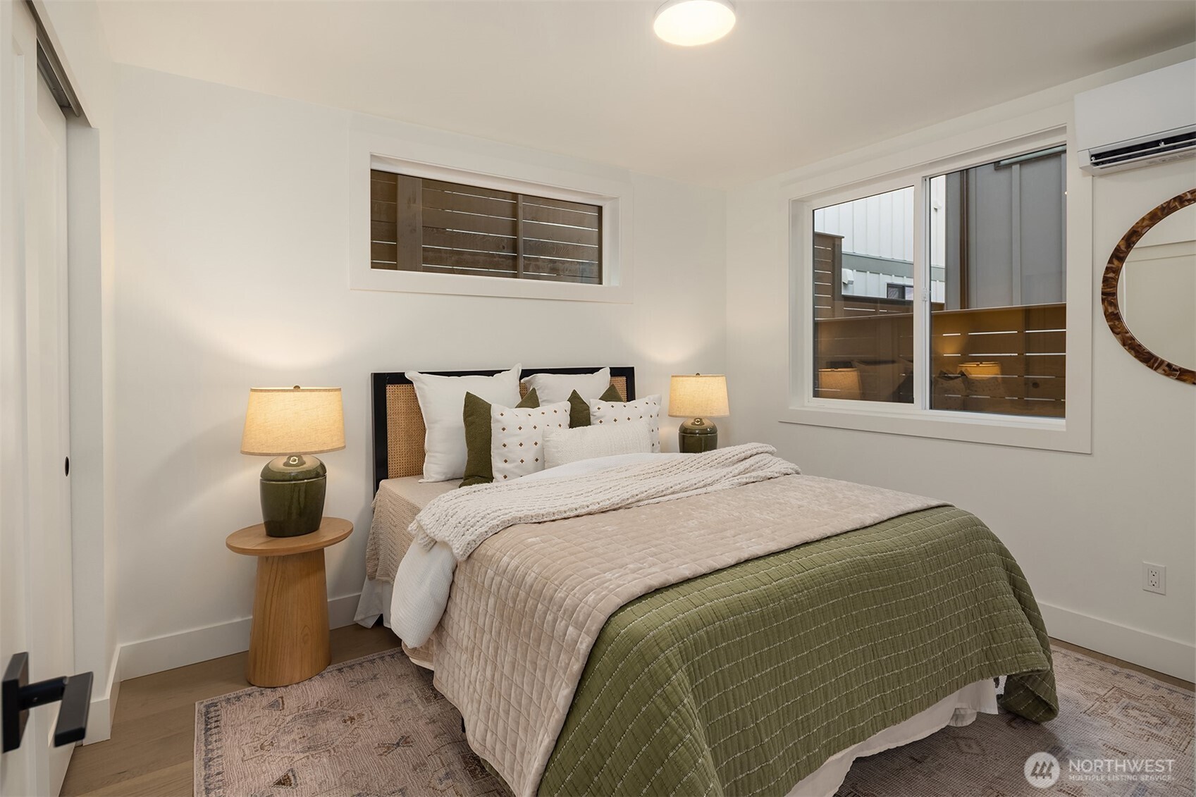 4406 1st Avenue NE, Seattle, WA 98105