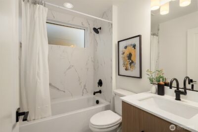 4406 1st Avenue NE, Seattle, WA 98105 - Photo 9