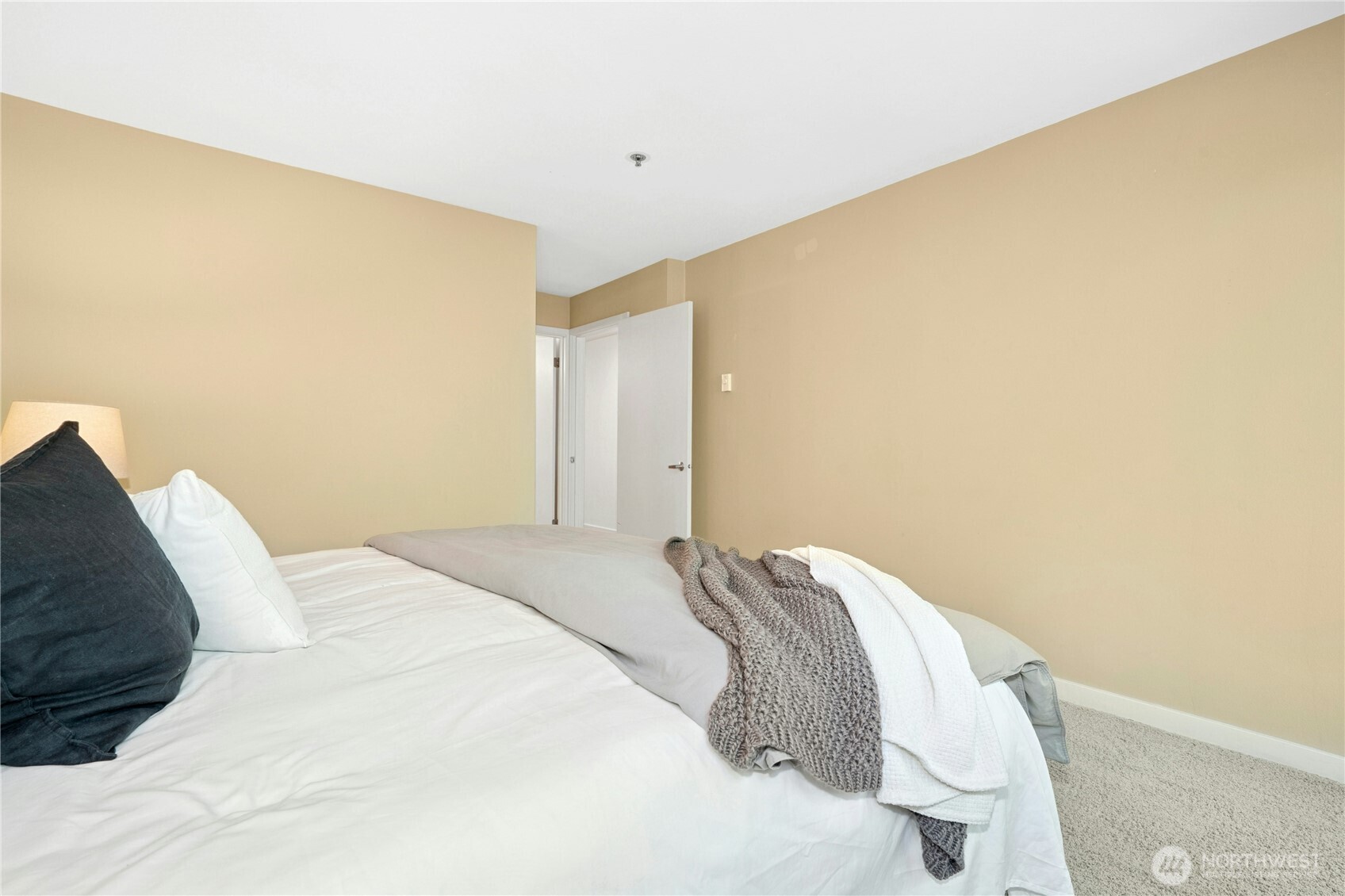 701 Galer Street #808, Seattle, WA 98109