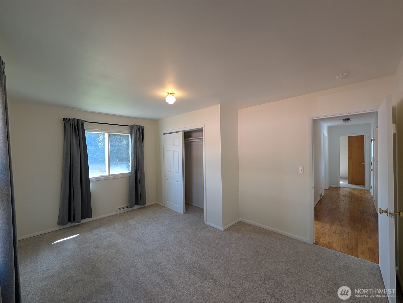 19021 8th Avenue S, Burien, WA 98148