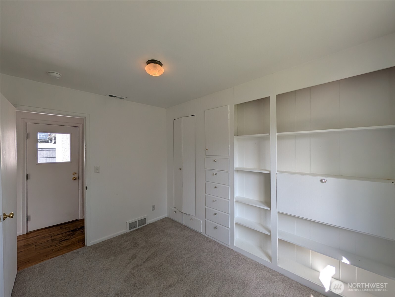 19021 8th Avenue S, Burien, WA 98148