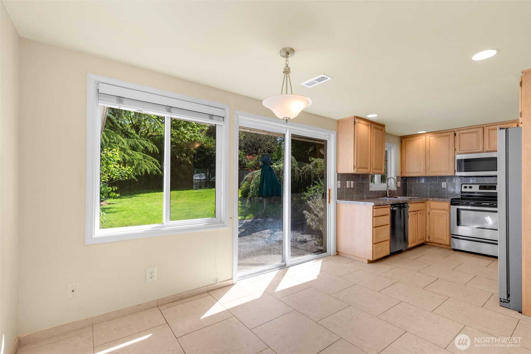 10435 SE 13th Street , Bellevue, WA 98004