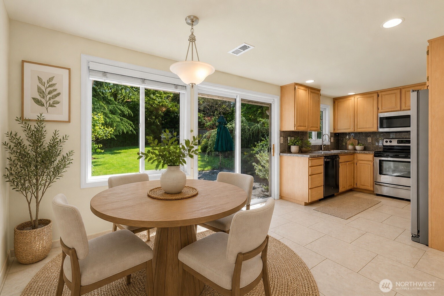 10435 SE 13th Street , Bellevue, WA 98004