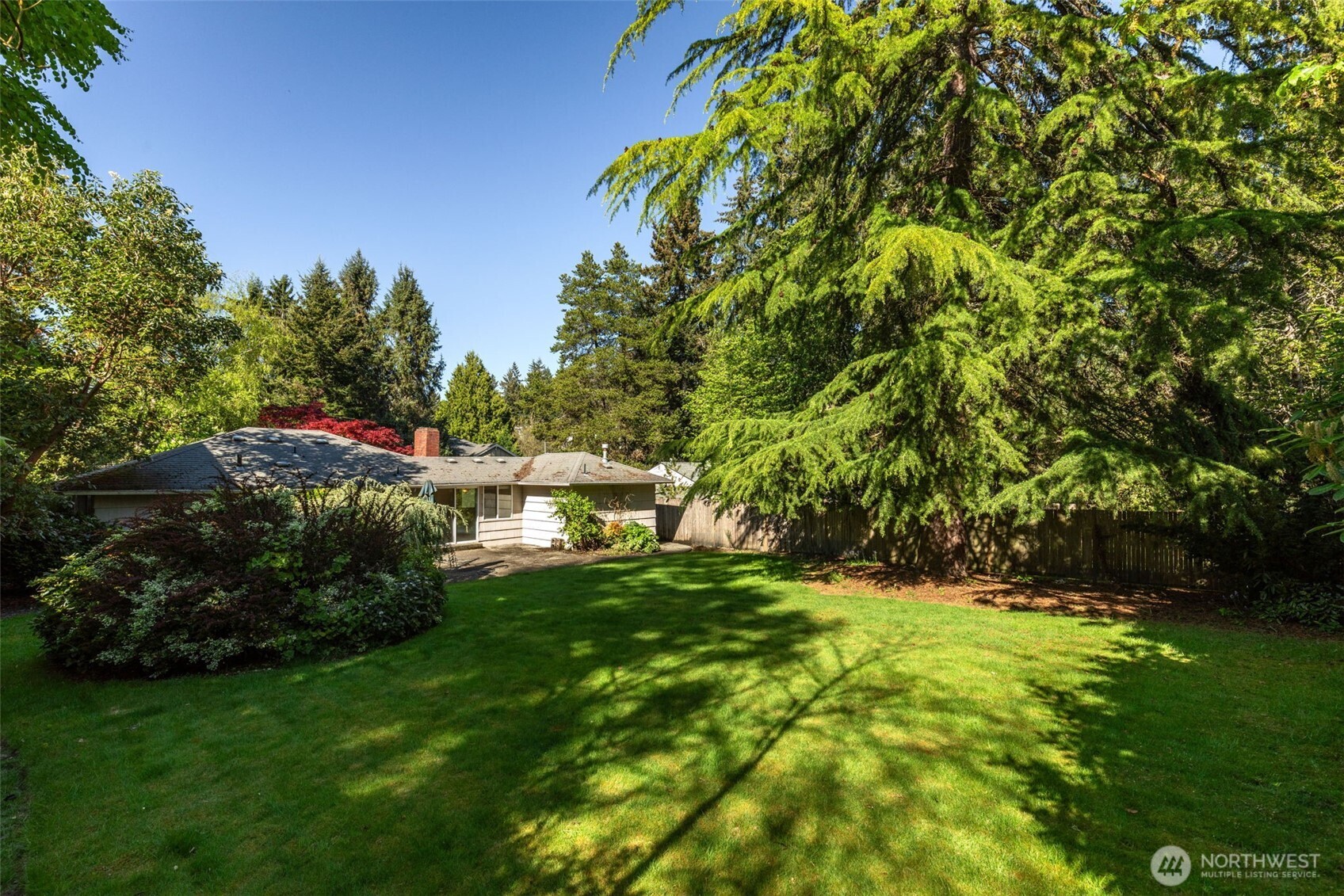 10435 SE 13th Street , Bellevue, WA 98004