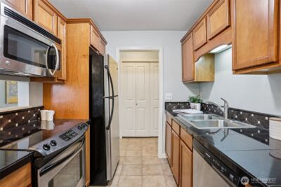 1113 Kirkland Avenue #1B, Kirkland, WA 98033 - Photo 7