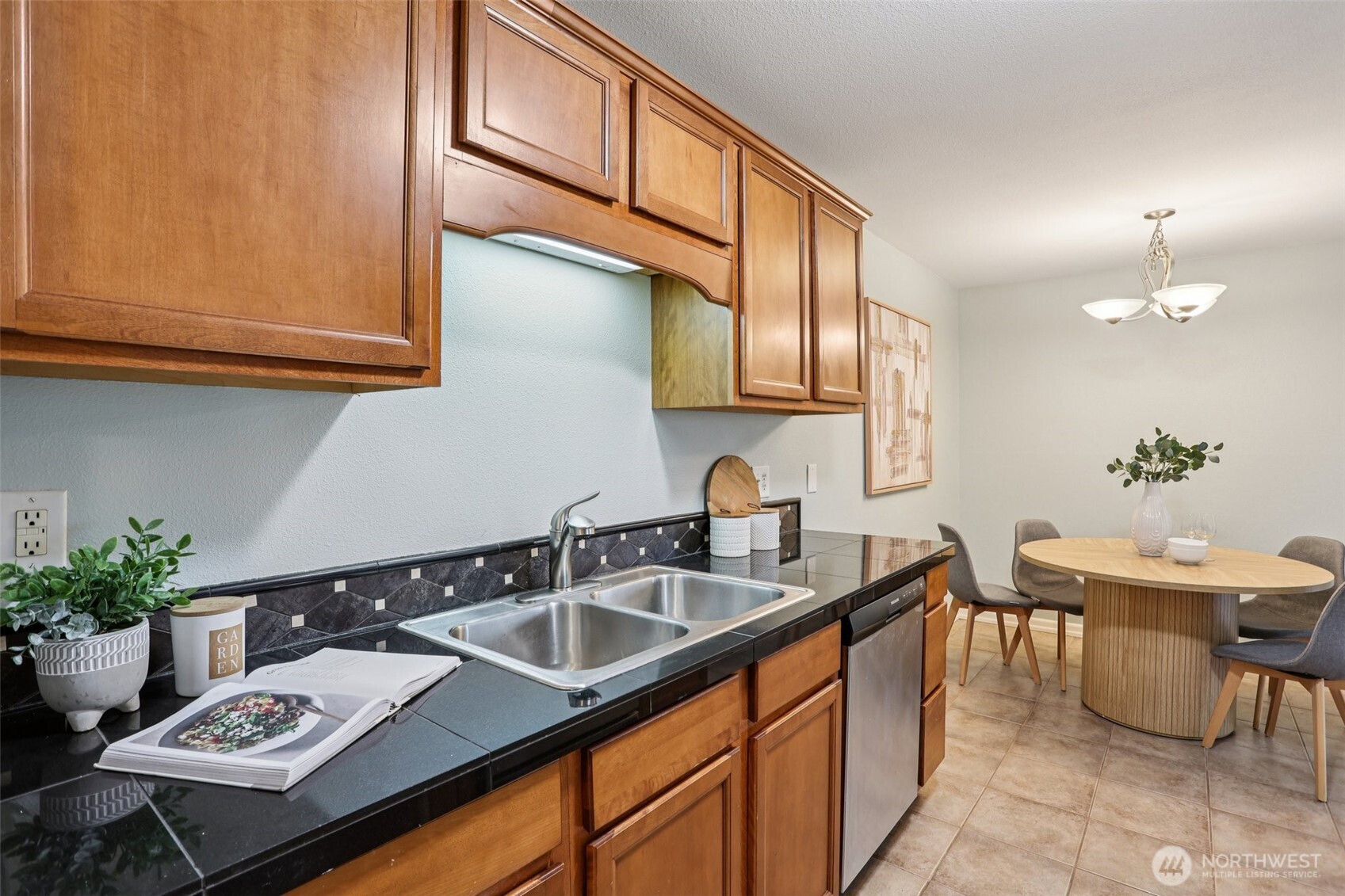 1113 Kirkland Avenue #1B, Kirkland, WA 98033