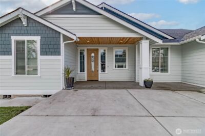 9409 9th Avenue Ct E, Tacoma, WA 98445 - Photo 2