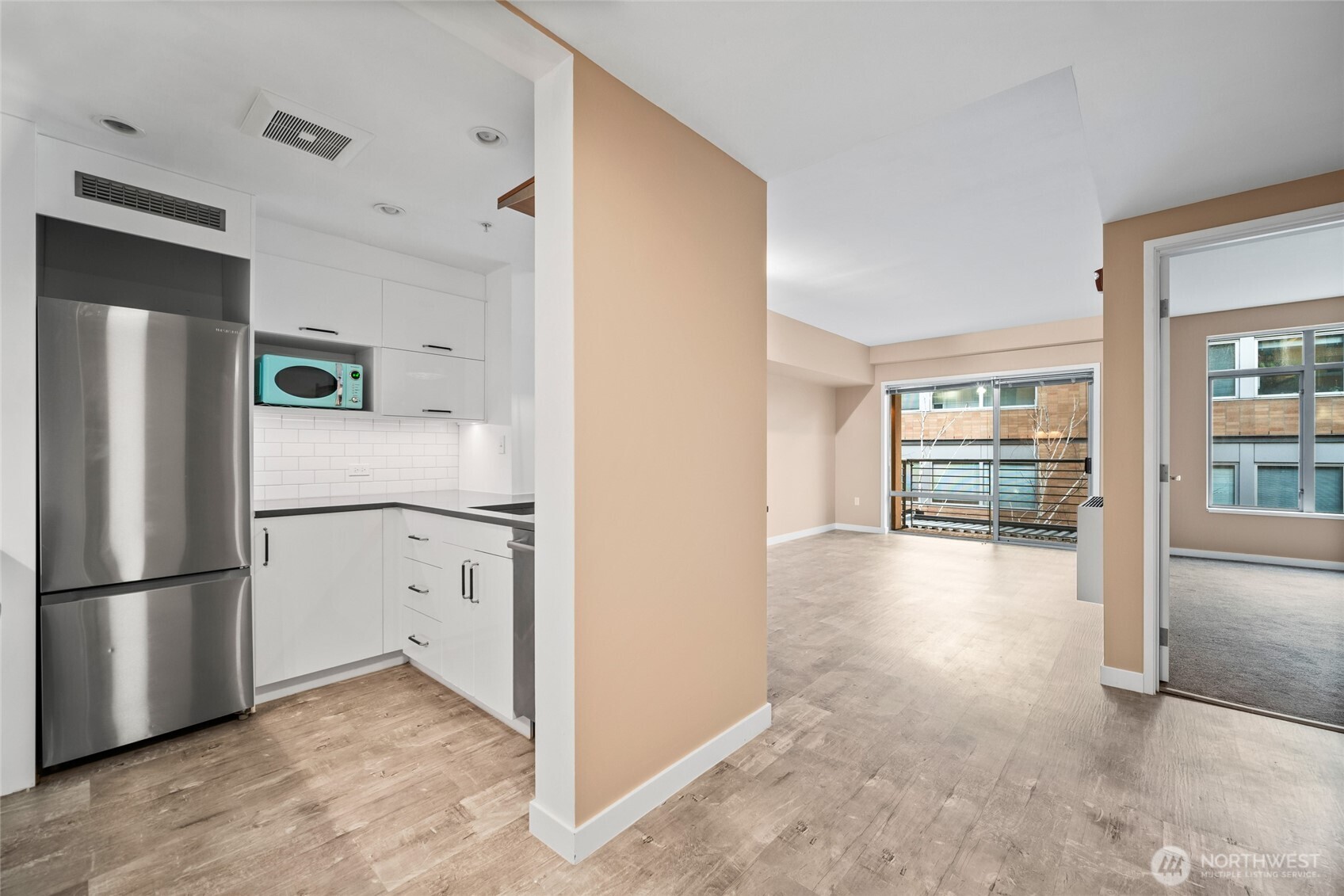 701 Columbia Street #415, Vancouver, WA 98660