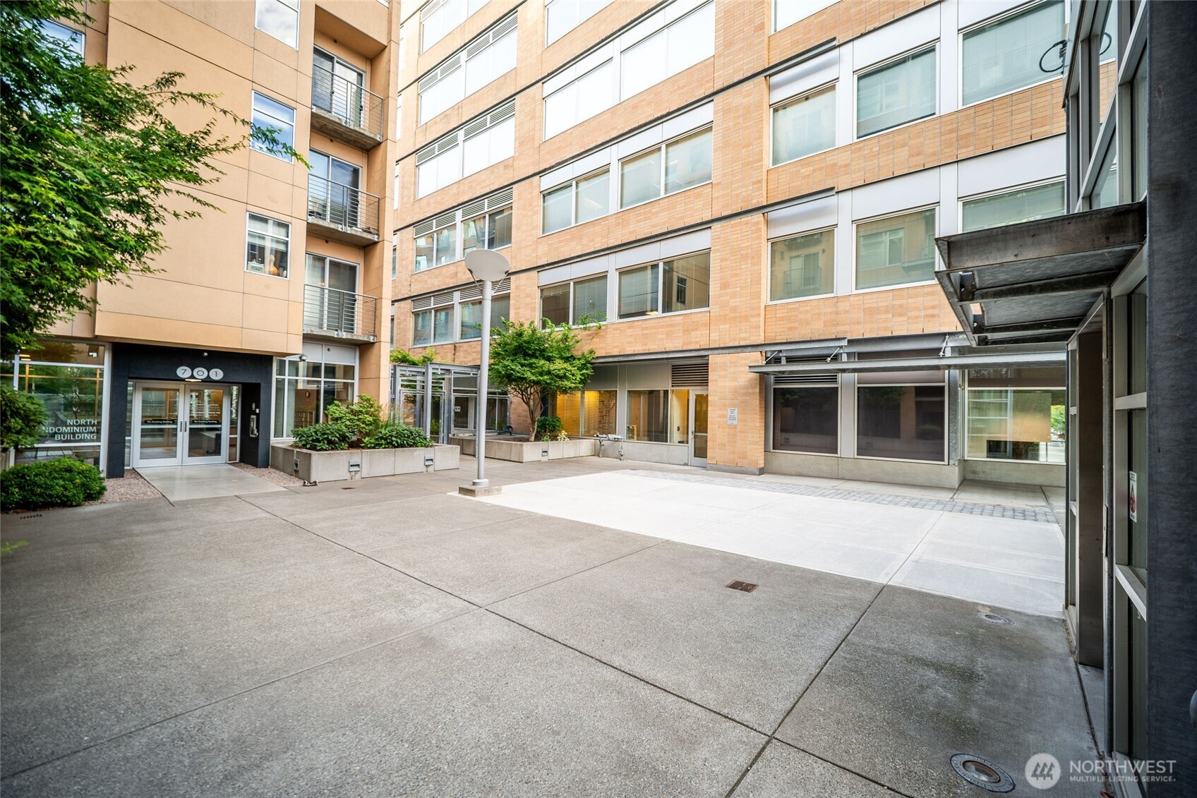 701 Columbia Street #415, Vancouver, WA 98660
