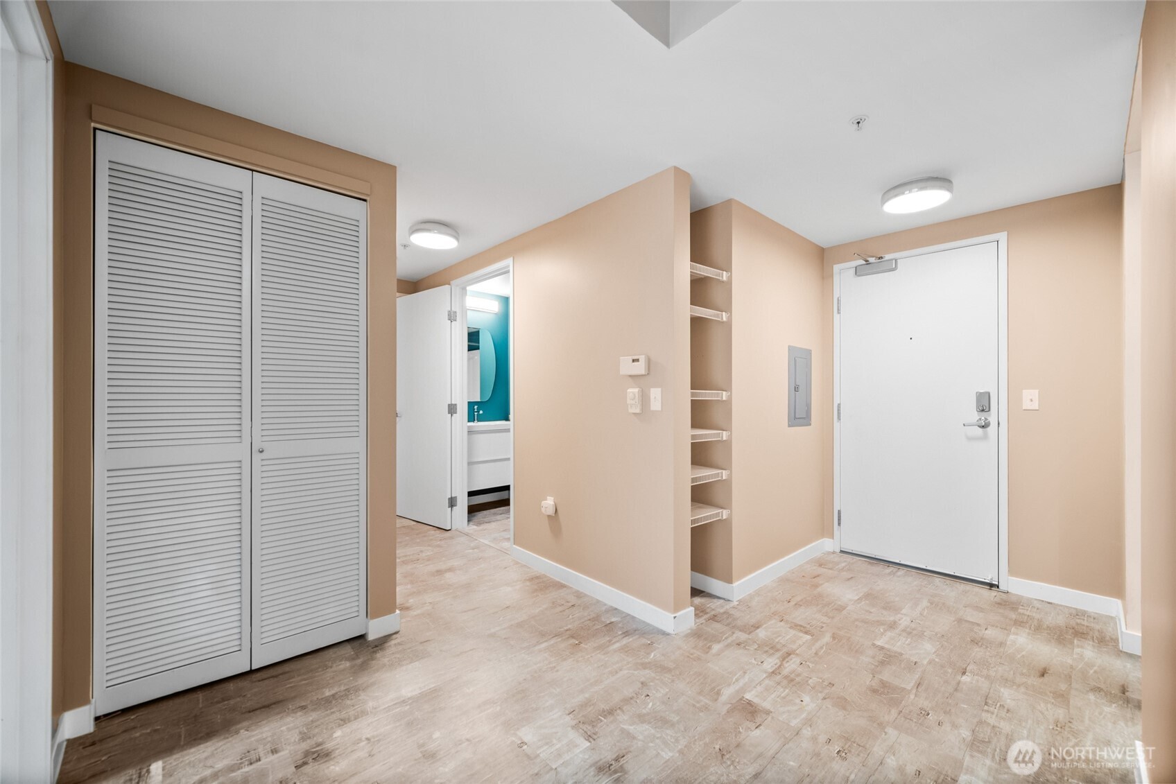 701 Columbia Street #415, Vancouver, WA 98660
